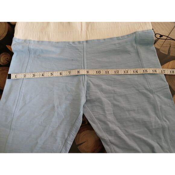 Ably Pull on Shorts Filium Activated Light Blue White Active Short NWT Large - Picture 5 of 13